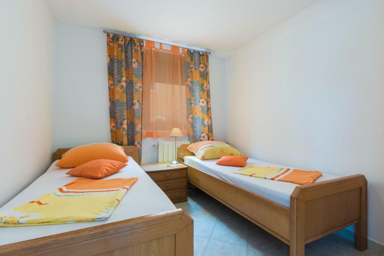 Апартаменты Apartman Studio Пула Экстерьер фото